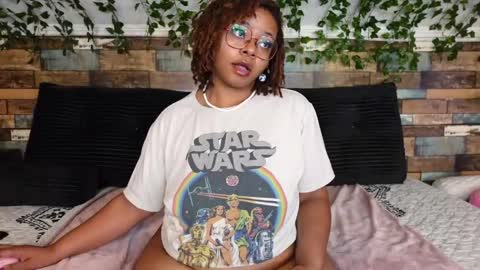 Snapshot of khayaparker chatting on 10-06-25, 03:42 Khaya online show from 10-06-25, 03:42