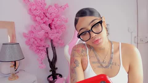 Khelany Isyy  online show from 01-17-25, 12:20