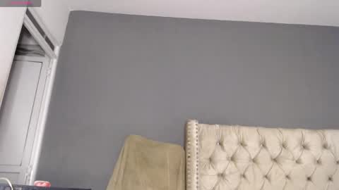 khloe33 online show from 04-25-26, 11:57