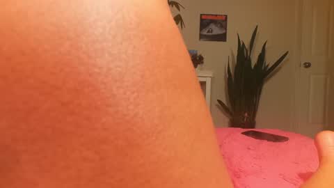 Khloe online show from 10-22-25, 07:30