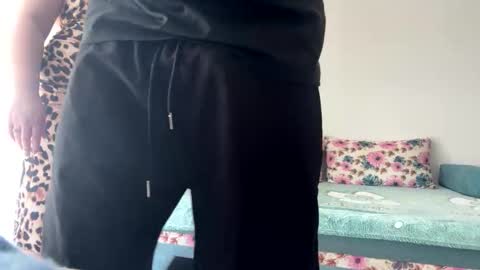 khloekross online show from 02-25-26, 12:48