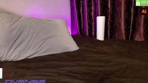 Hey Im Ivan everyday online 9am to 6pm 6 GMT Help me Reach K FollowerslPut your finger up  online show from 01-06-25, 06:58
