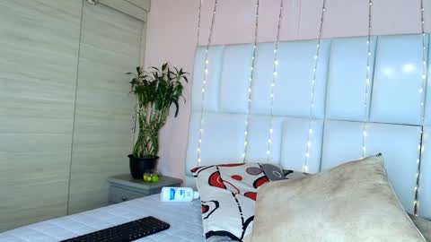    N         M online show from 02-01-25, 08:58