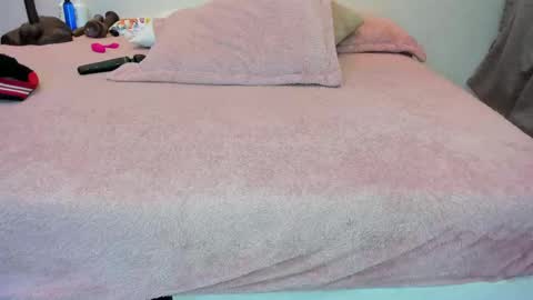    N         M online show from 10-10-25, 11:31