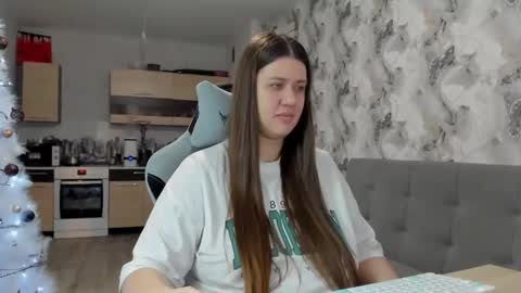 kianna_dior_ online show from 12-20-25, 03:41