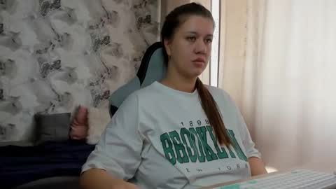 kianna_dior_ online show from 04-23-26, 09:08