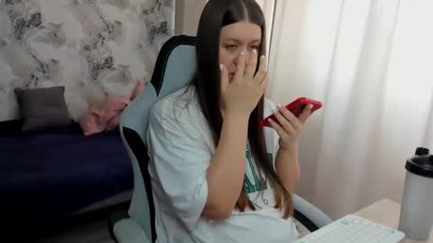 kianna_dior_ online show from 04-26-26, 06:44