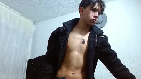 Snapshot of kianryu chatting on 10-13-25, 12:21 Adrian Chlloe online show from 10-13-25, 12:21