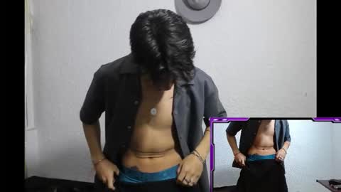 Snapshot of kianryu chatting on 10-16-25, 01:17 Adrian Chlloe online show from 10-16-25, 01:17