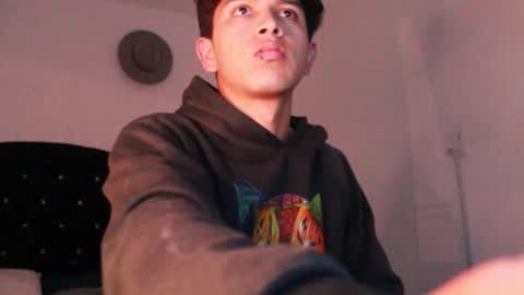 Snapshot of kianryu chatting on 10-22-25, 08:36 Adrian Chlloe online show from 10-22-25, 08:36