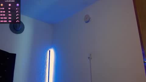 Snapshot of kianryu chatting on 11-24-25, 04:40 Adrian Chlloe online show from 11-24-25, 04:40