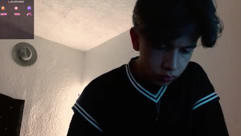 Snapshot of kianryu chatting on 12-01-25, 02:49 Adrian Chlloe online show from 12-01-25, 02:49