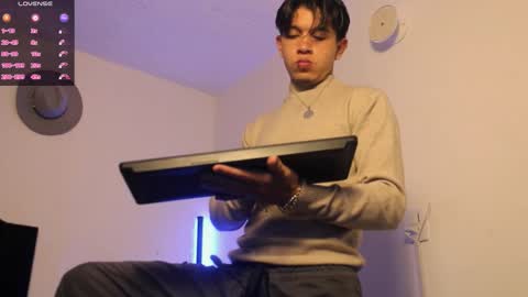 Snapshot of kianryu chatting on 12-14-25, 12:27 Adrian Chlloe online show from 12-14-25, 12:27