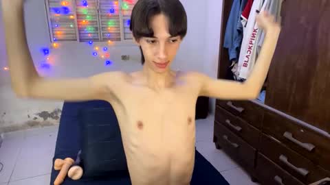 Snapshot of kiantwink chatting on 01-20-25, 06:21 kiantwink online show from 01-20-25, 06:21