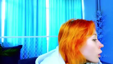 Snapshot of kiara_dream chatting on 07-14-26, 02:05 Kira online show from 07-14-26, 02:05