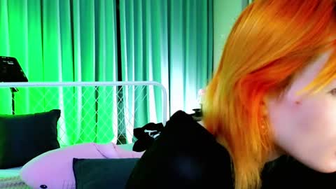 Snapshot of kiara_dream chatting on 07-16-26, 11:00 Kira online show from 07-16-26, 11:00