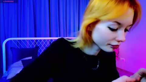 Snapshot of kiara_dream chatting on 07-22-26, 11:18 Kira online show from 07-22-26, 11:18