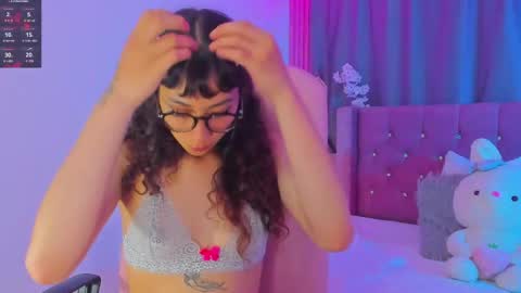 Snapshot of kiara_lovelyy chatting on 05-15-26, 04:41 Kiara online show from 05-15-26, 04:41
