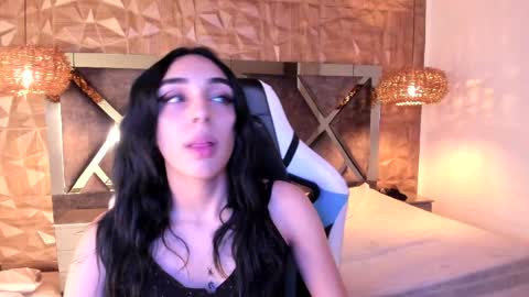 kiara_velvet__ online show from 04-15-26, 04:08