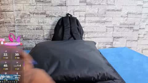 Kiara Zahiri online show from 11-22-25, 12:26