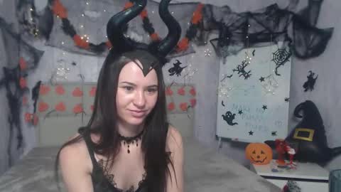 Kara online show from 10-31-25, 09:05