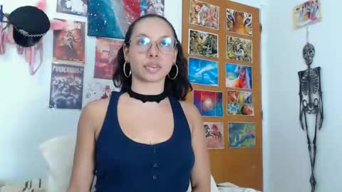 kiaralenon online show from 11-21-25, 09:24