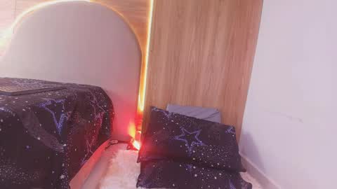 kiaralopez_ online show from 04-22-26, 02:58