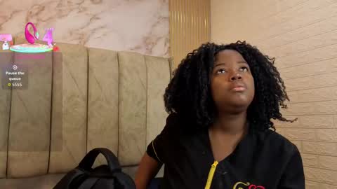 Snapshot of kiarazafira chatting on 10-09-25, 10:13 kiarazafira online show from 10-09-25, 10:13