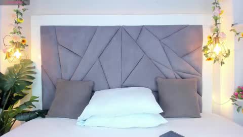 Snapshot of kiarhatrixie chatting on 12-03-25, 03:14 kiarha online show from 12-03-25, 03:14