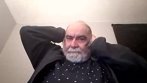 KICKINME online show from 11-30-25, 08:46