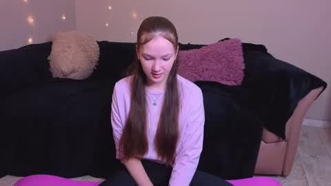 Snapshot of kierakiller chatting on 12-03-25, 07:27 Melvi online show from 12-03-25, 07:27