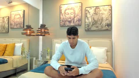 Snapshot of kieran_derek chatting on 10-29-25, 03:31 Kieran Derek online show from 10-29-25, 03:31