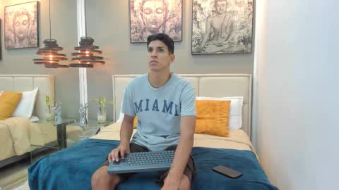 Snapshot of kieran_derek chatting on 11-01-25, 03:19 Kieran Derek online show from 11-01-25, 03:19