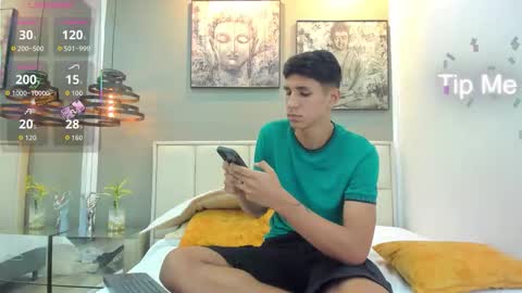 Snapshot of kieran_derek chatting on 11-27-25, 03:41 Kieran Derek online show from 11-27-25, 03:41