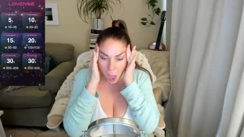 Kiera Reines online show from 05-24-26, 06:35