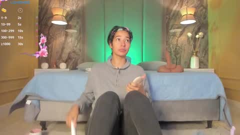 Kim Thompson online show from 02-16-25, 01:05