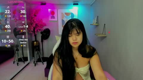 Kitty online show from 07-17-26, 12:23