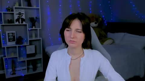 Kika online show from 04-25-26, 08:28