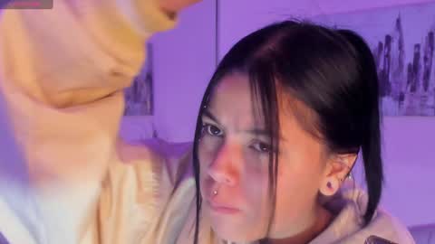 kIKI online show from 12-24-24, 04:33