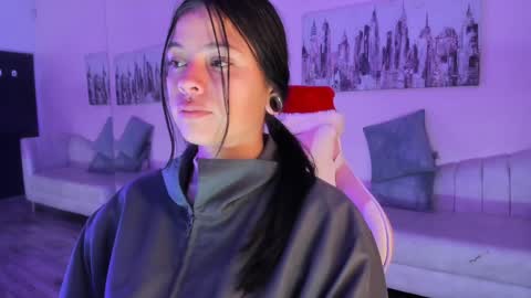 kIKI online show from 12-31-24, 04:49