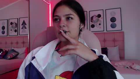 kIKI online show from 01-15-26, 10:02