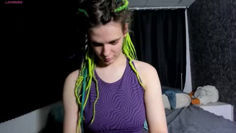 Kiki online show from 12-03-25, 10:24