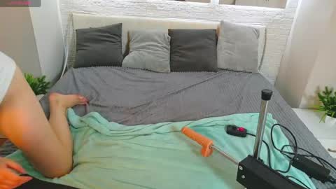 Kiki online show from 04-13-26, 11:05