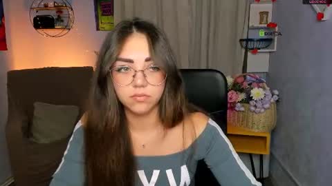kiki_swan online show from 06-25-26, 07:18