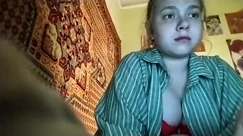 kikibang_ online show from 04-29-26, 07:31