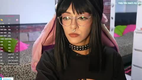 Snapshot of kikilepetite chatting on 04-06-26, 09:38 kiki online show from 04-06-26, 09:38