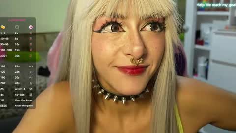 Snapshot of kikilepetite chatting on 05-14-26, 08:59 kiki online show from 05-14-26, 08:59
