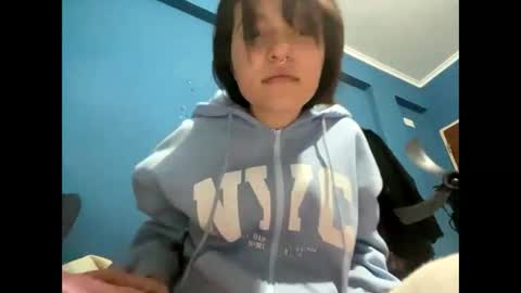 kikilove15 online show from 04-27-26, 03:37