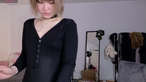 Snapshot of kikimoor chatting on 05-13-26, 09:50 Kiki online show from 05-13-26, 09:50