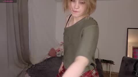 Snapshot of kikimoor chatting on 06-04-26, 10:32 Kiki online show from 06-04-26, 10:32